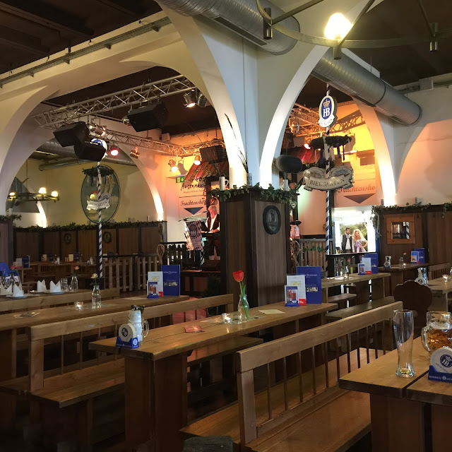 Hofbräu, Berlim. Hofbräu, Berlim.