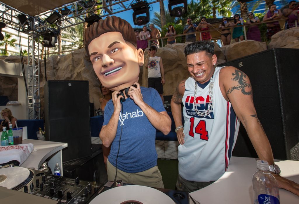 Amanda's Blog New Photos! DJ Pauly D Meets His Twin