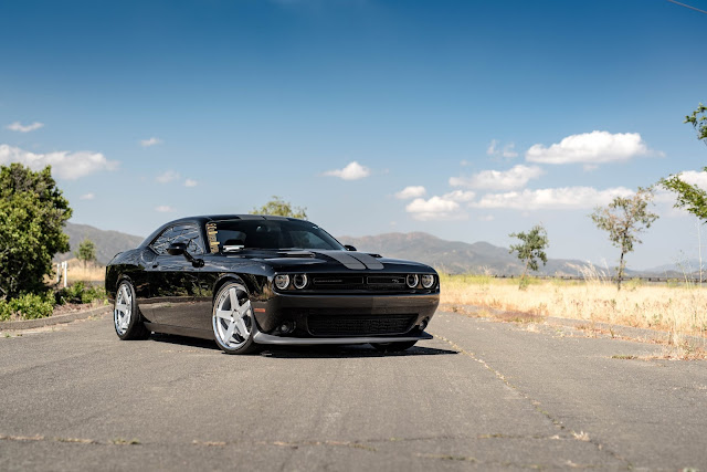 2016 Dodge Challenger R/T with 22 BD21’s in Silver - Blaque Diamond Wheels