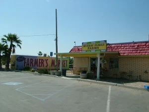 exterior of Murray Family Farms in Mettler, California