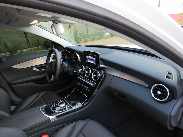 Mercedes-Benz C180 Avantgarde 2016 - Interior