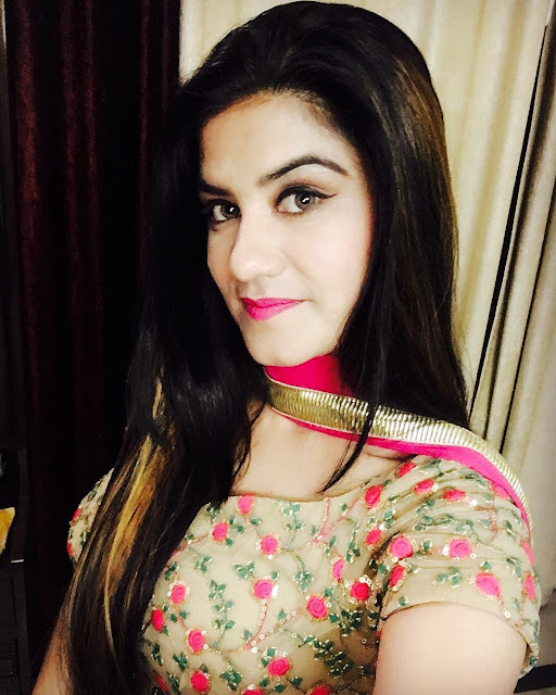 Beautiful Kaur B Selfie Images 2017 - picpile Beautiful Kaur B Selfie Images 2017 - picpile