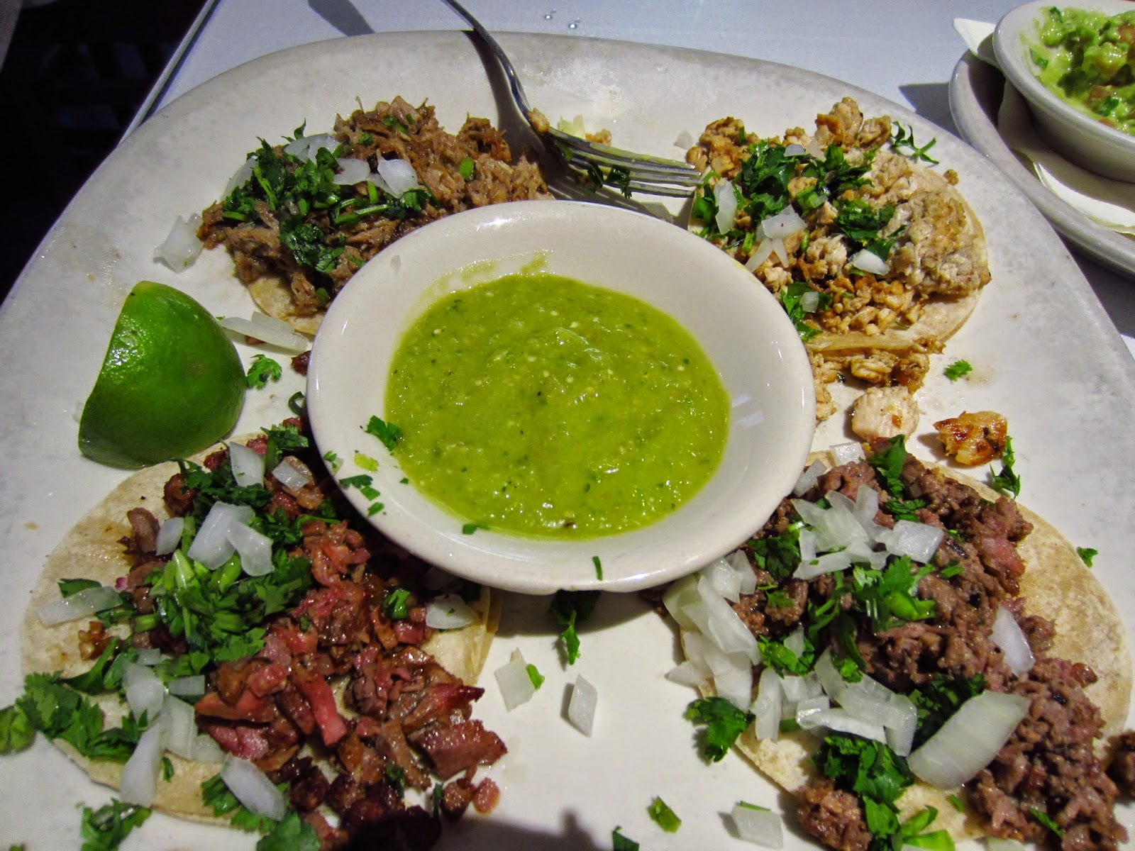 gustidude Dos Salsas