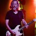 Ouça "A Job To Do", nova música de Jerry Cantrell