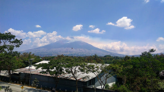 kebakaran gunung Sindoro Sumbing kebakaran gunung Sindoro Sumbing