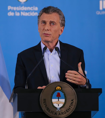 Aportes truchos a la campaña de Cambiemos: en conferencia de prensa en Olivos, Mauricio Macri le tiró el fardo a la gobernadora María Eugenia Vidal