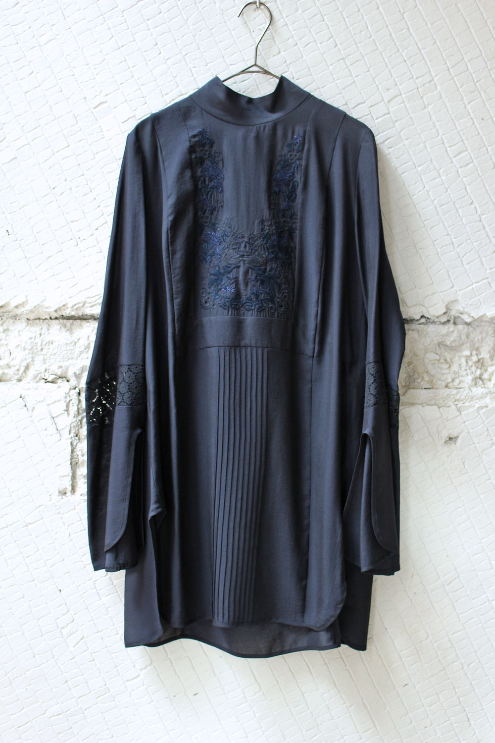 販売直販店 mamekurogouchi EmbroideredCamisoleDress | artfive.co.jp