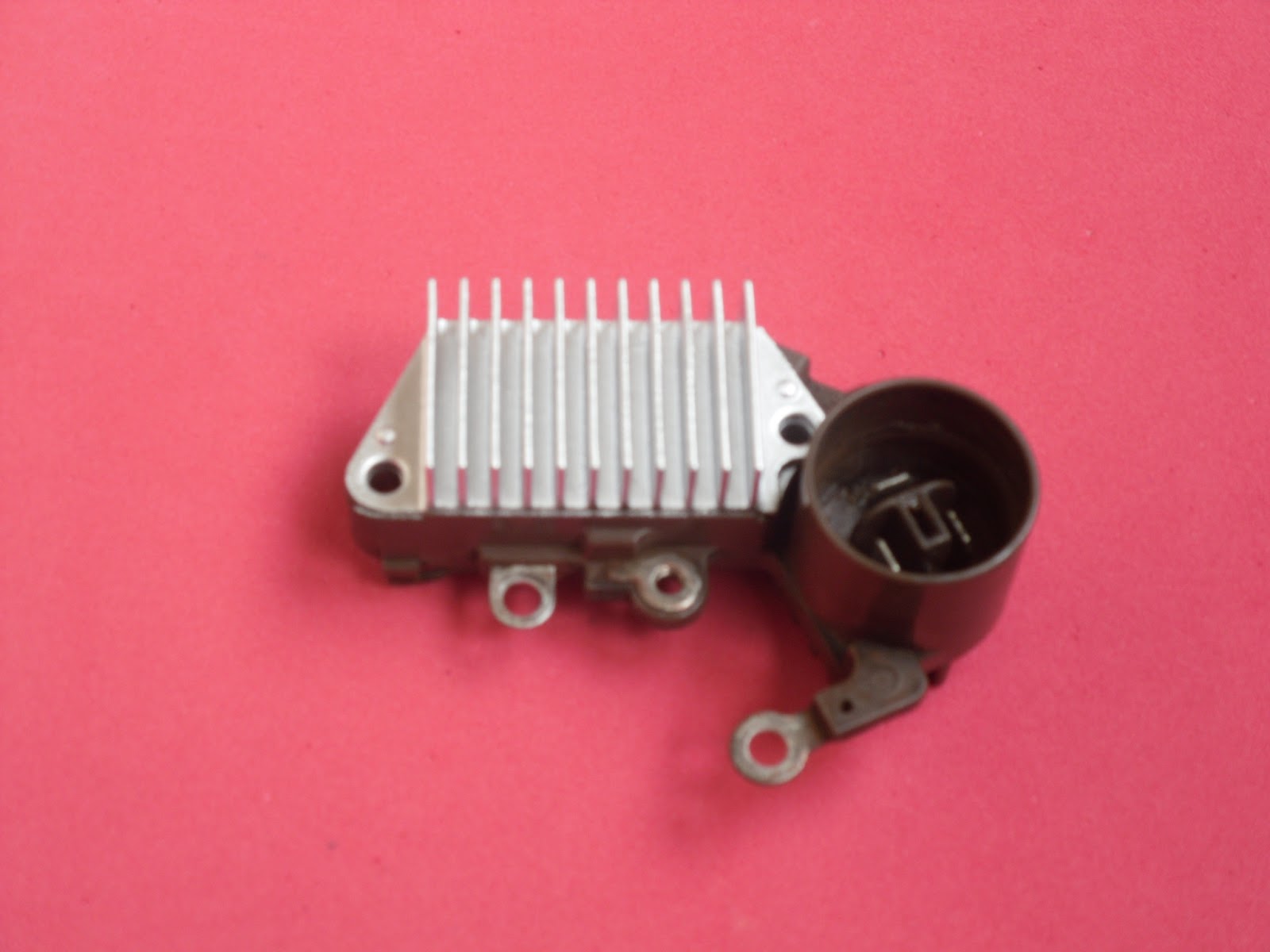 Service Alternator Dan Stater Dynamo ic regulator voltage