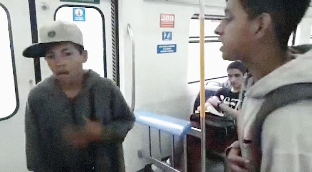 El rap de los pibes en el tren:
