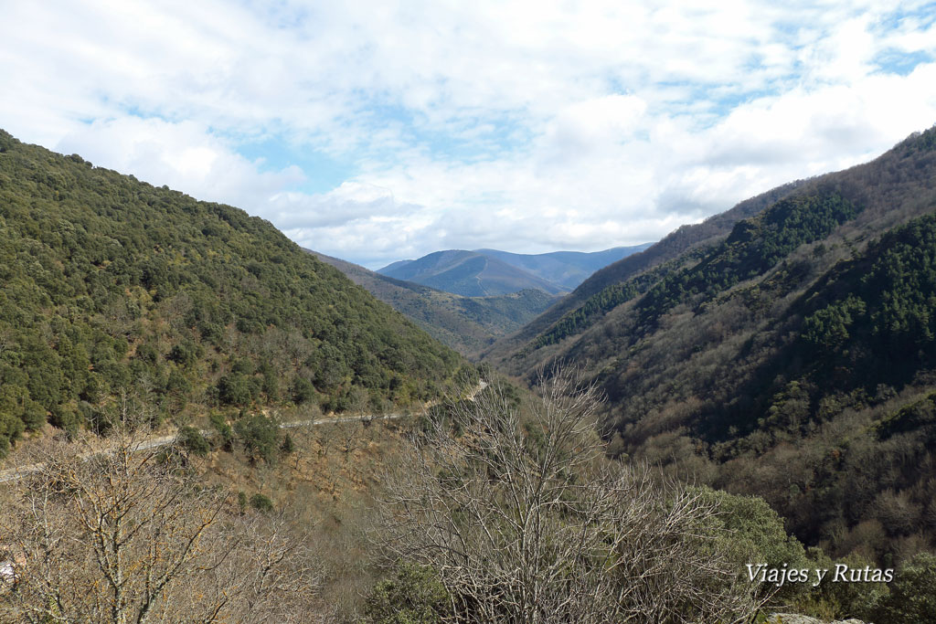 Carretera al Monasterio de Valvanera, La Rioja