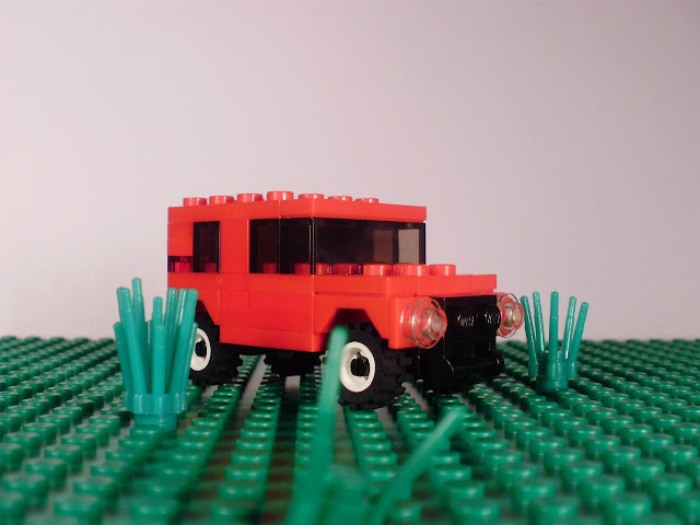 MOC LEGO Micro Todo-o-terreno vermelho
