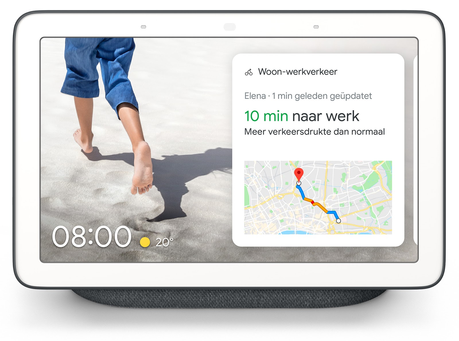 Google Nest Hub toont de reistijd en een kaart.