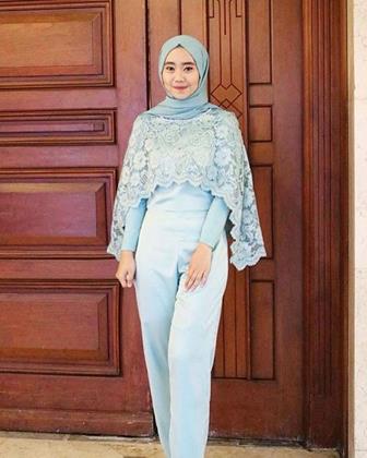 Model Gamis Kombinasi Brokat Dan Kain Sifon