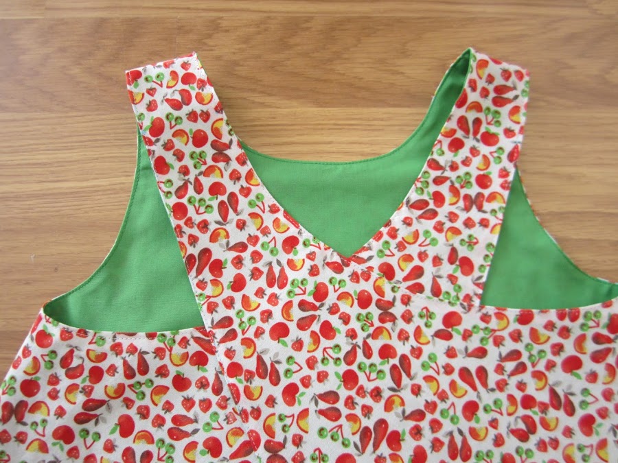 mis nancys, mis peques y yo, blusa espalda cruzada pinafore detalle