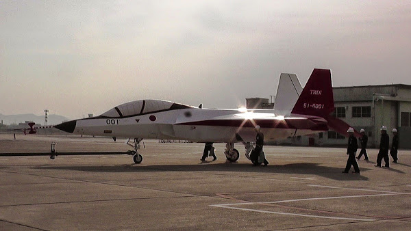 Prototipe Jet Tempur Siluman ATD-X Buatan Jepang. PROKIMAL ONLINE Kotabumi Lampung Utara