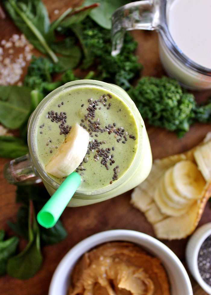 This delicious PBK Oat Smoothie features the delciious textures of Quaker® Oats and chia with the creamy flavors of peanut butter and banana backed by the superfood power of kale. #BringYourBestBowl #Walmart #AD