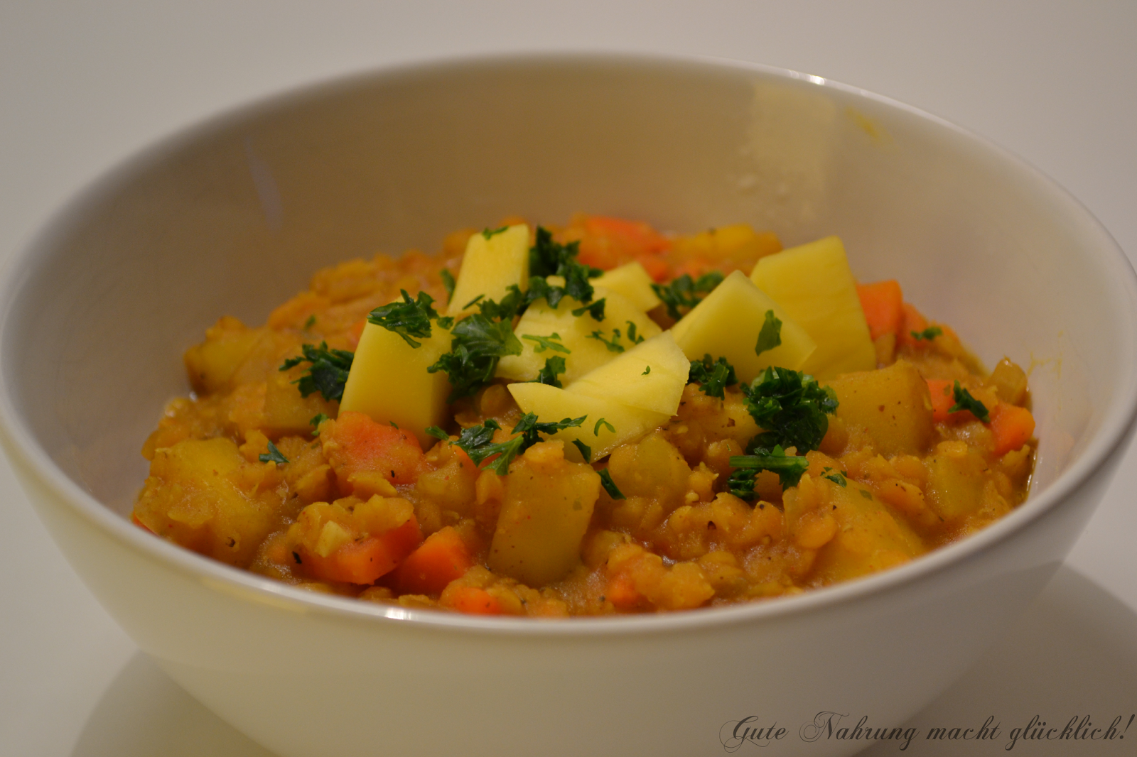 Gute Nahrung macht glücklich : Rote-Linsen-Curry mit Mango