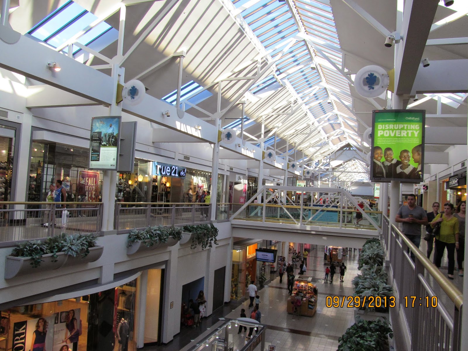 Trip to the Mall Lincolnwood Town Center (Lincolnwood, IL)