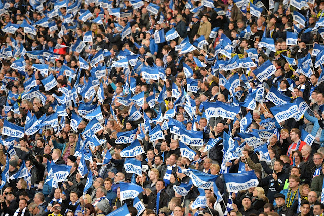 szurkolói elkötelezettség