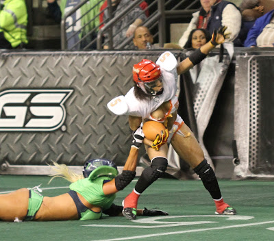 Tech-media-tainment: Photographer scores LFL wardrobe malfunction photos