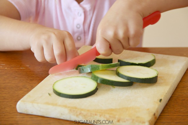 Hidden Vegetable Crockpot Marinara Sauce recipe. Make this one together with the kids and enjoy the extra veggies!