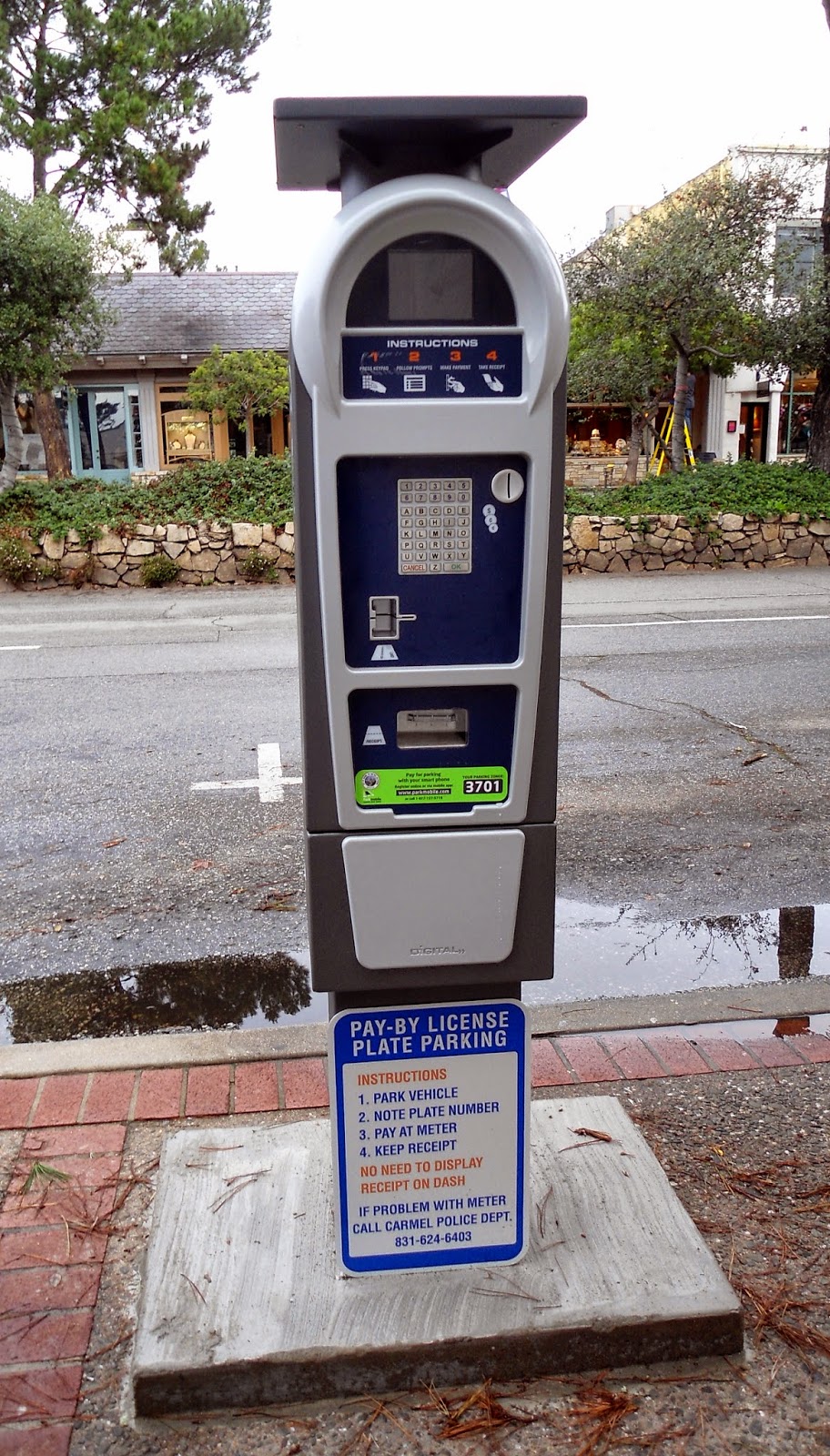 The CarmelbytheSea WATCHDOG! OCEAN AVENUE PILOT PAID PARKING PROGRAM The City of Carmelby