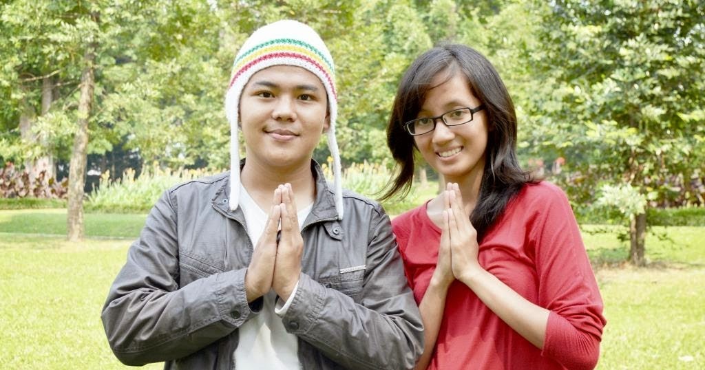 Active before. Active before. Индустрия обмана фильм. Тувинцы дети. Bulls trade logo.