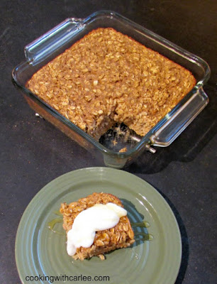 This banana bread baked oatmeal has all of the flavor of banana bread in a healthier for you baked oatmeal form. It is an easy breakfast that can be made on the weekend and reheated throughout the week! #SundaySupper
