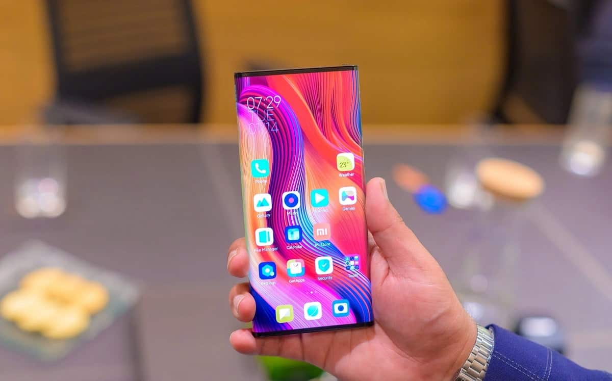 هاتف XIAOMI MI MIX ALPHA الثوري يصل الى الأسواق أخيرا!