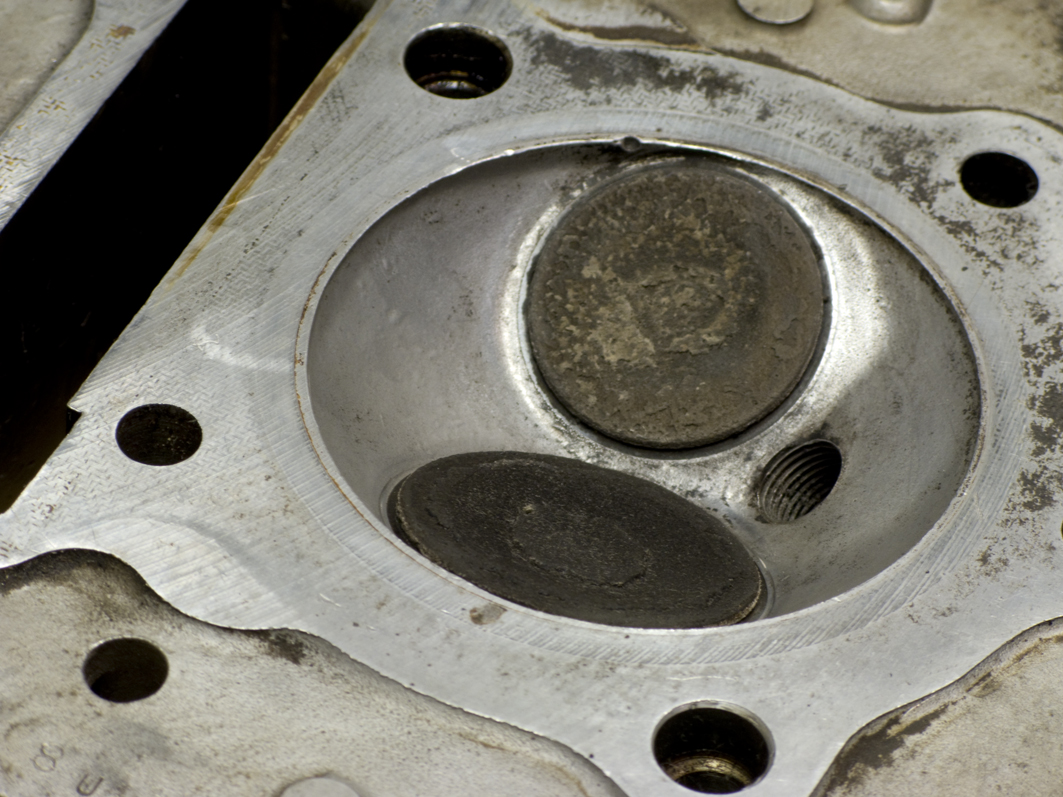 recycle motorcycle Cylinder head cleaning
