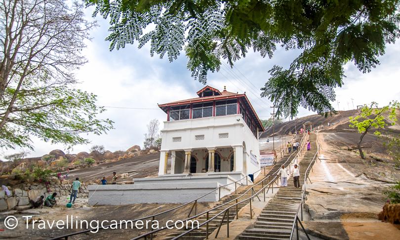 Bus dropped us at the entry gate of Shravanabelagola Temple. There are 648 stairs to reach the temple. Most of the stairs are comfortable, but it’s recommended to go slow. I had a little issue halfway. I was feeling dizzy and sat for 10 minutes. There were few doctors in our group, who suggested to take deep breath and I was ok after a while. 