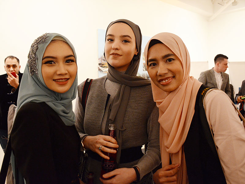 My London Fashion Week A/W 2017 Experience - Three Muslim Influencers at London Modest fashion Week - Bash Harry, Simply F.S and Hijabi in London