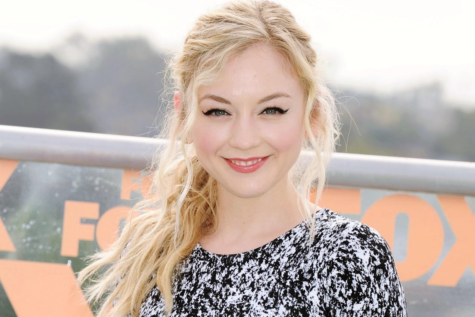 Emily Kinney Masters Of Sex