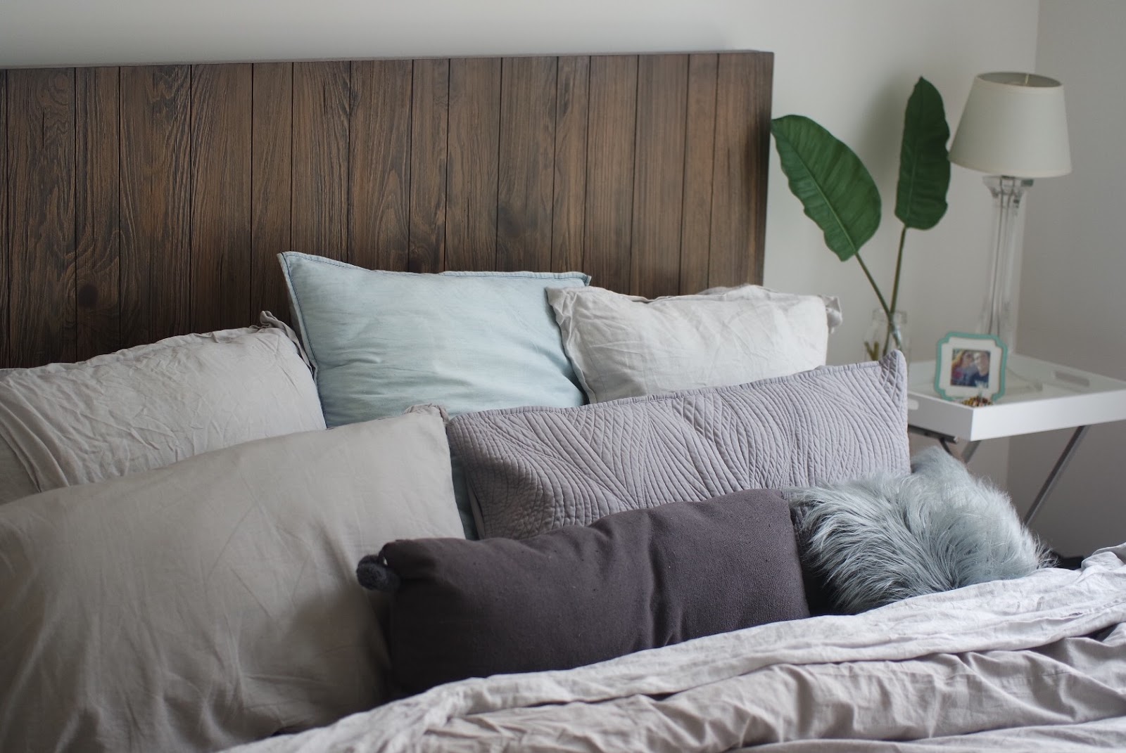 Grey And Silver Linen Bed With Too Many Pillows Leo Cancer Well My Husband Thinks Too Many I Think No Such Thing But Fortunately For Both Of Us Fenway And Manage To Use All The Pillows In Some Kind Magic