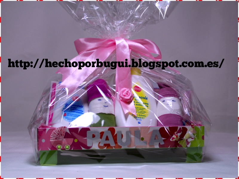 por Bugui: Como una cesta de bebe con una de fruta.