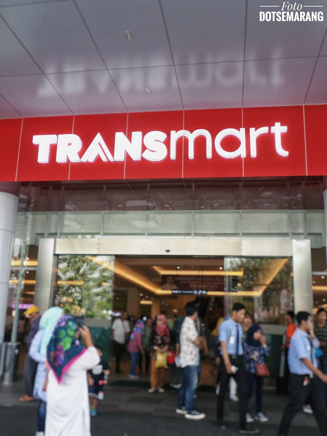 Transmart Semarang, Destinasi Favorit Baru Bagi Warga 