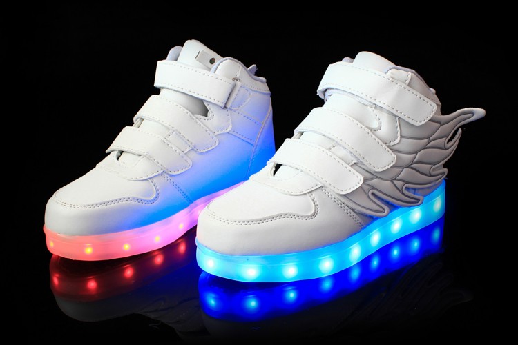 zapatillas con luces led historia de