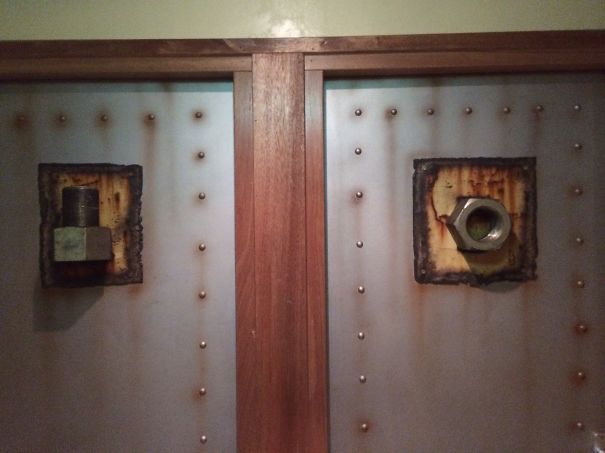 20+ Of The Most Creative Bathroom Signs Ever - Toxbar, Schiermonnikoog, The Netherlands