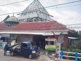 Proyek Kaso Reng Masjid Ramadhan Soehat Malang Masjid Ramadhan tampak dari jalan