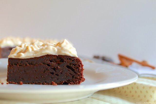 Gâteau fondant au chocolat et glaçage aux épices chai • Cook A Life! by Maeva