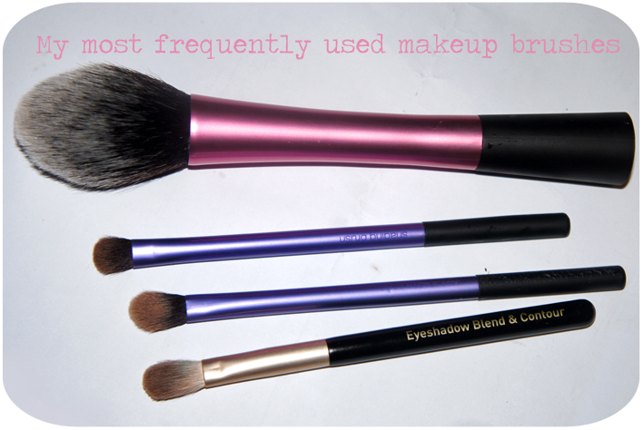 boots blusher brush