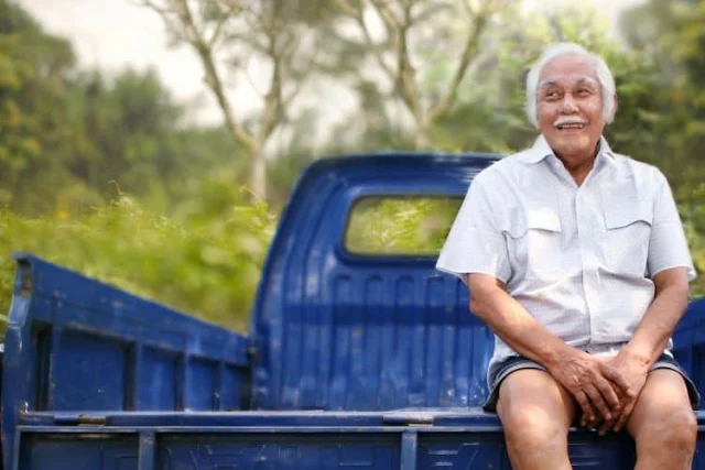 bob sadino kisah pengusaha sukses dunia