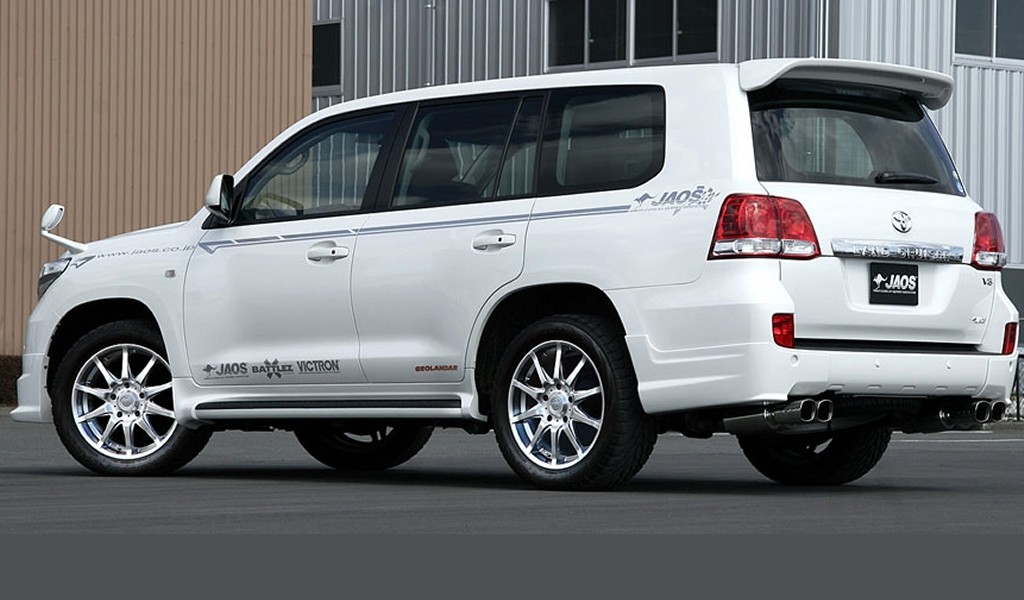 Latest Cars Models: Toyota land cruiser v8