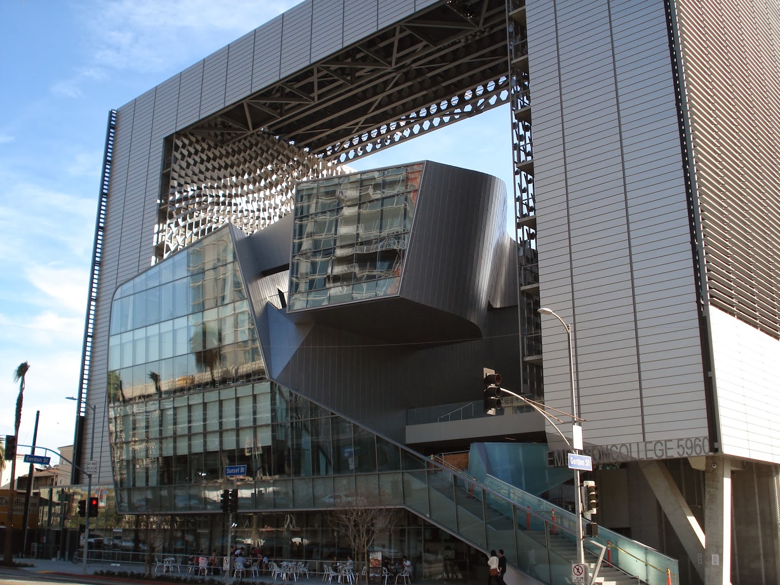 Building Los Angeles: Emerson College Quietly Opens, Sunset Gordon Tops Out