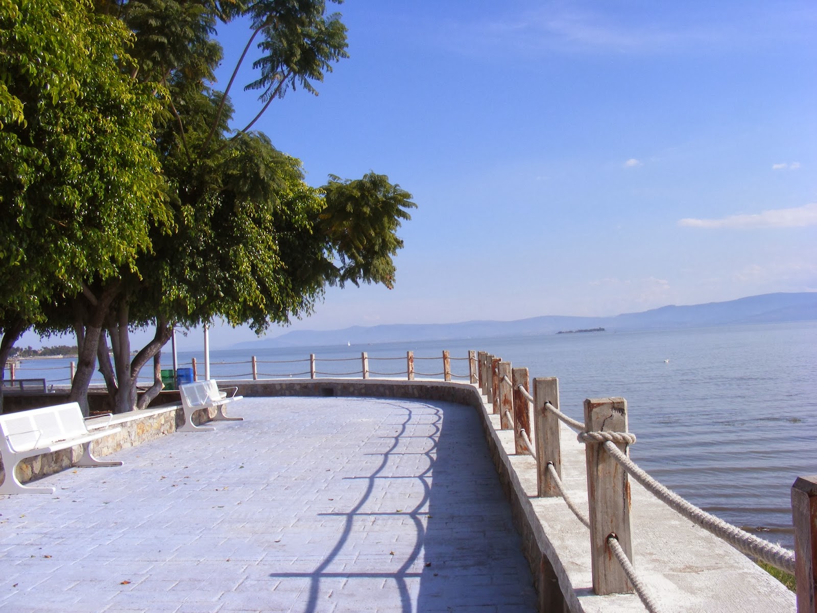 Imagina Y Crea Hermosa vista del Lago de Chapala. Jalisco