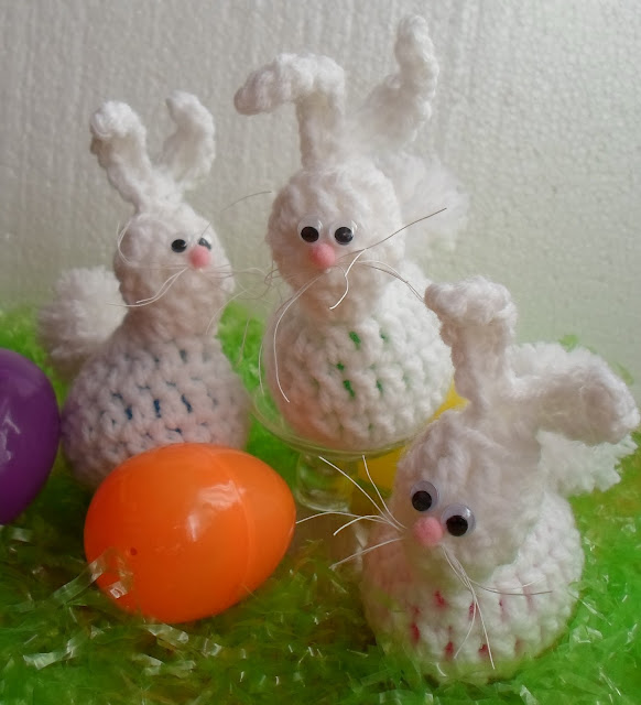Crochet Bunny Egg Holder-picture tutorial and free pattern