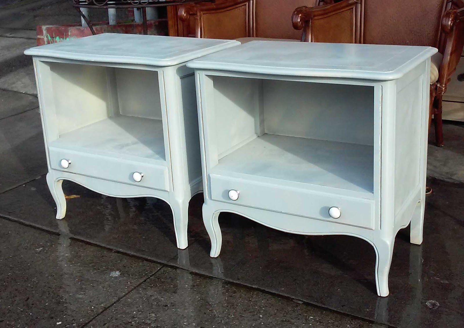 UHURU FURNITURE & COLLECTIBLES SOLD Shabby Chic French Style