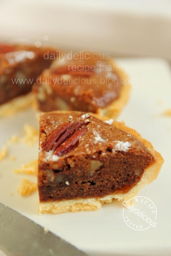 dailydelicious thai Brownie Pecan Tart Feeds my mind with comforting
