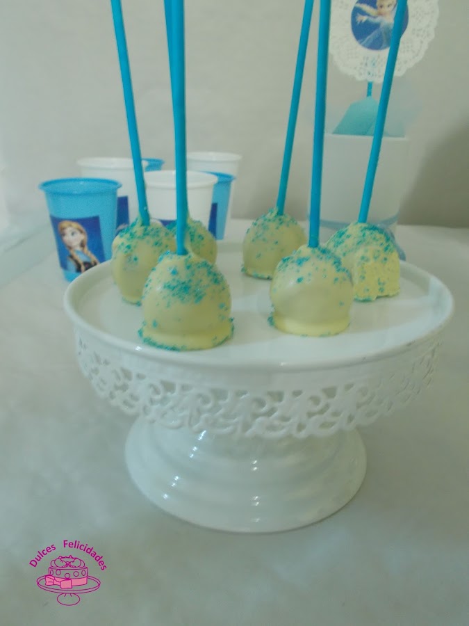 Cake pops Frozen