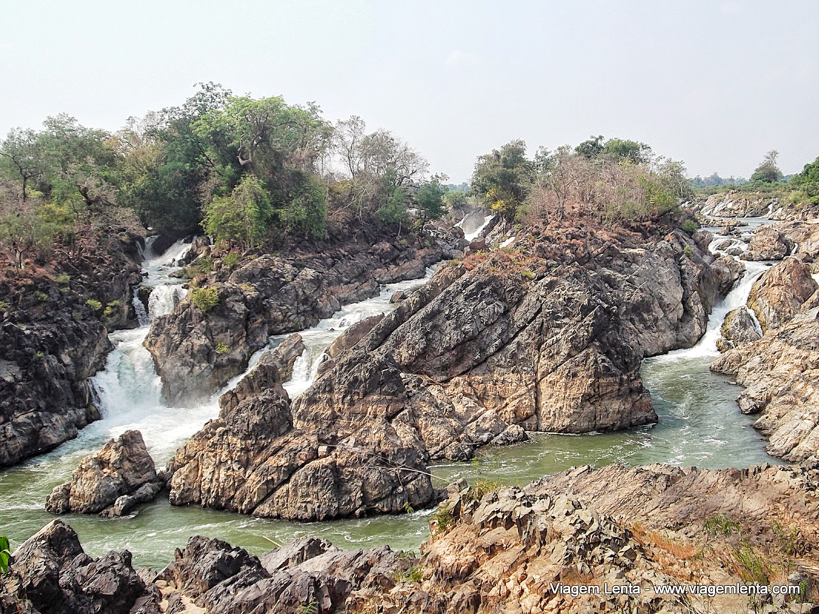 Dias 110 a 113 da viagem: ilhas Don Det e Don Khon, rio Mekong, sul do Laos Viagem para Don Det e Don Khon - arquipélago Si Phan Don ou 4000 ilhas, localizadas no meio do rio Mekong, ao sul do Laos.